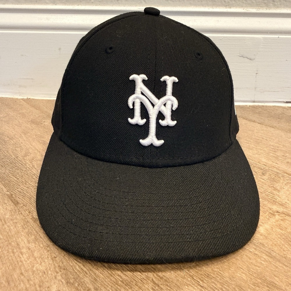 New York Mets New Era 59FIFTY Fitted Hat 7 1/8 Black White MLB Cap 5950